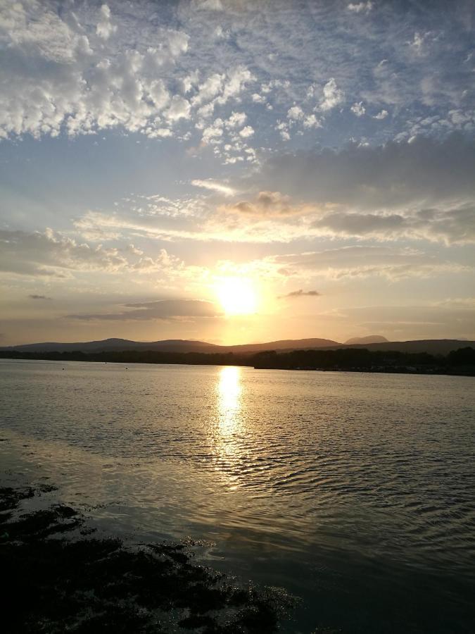 Watersedge Seaviews Hotel Kenmare Buitenkant foto