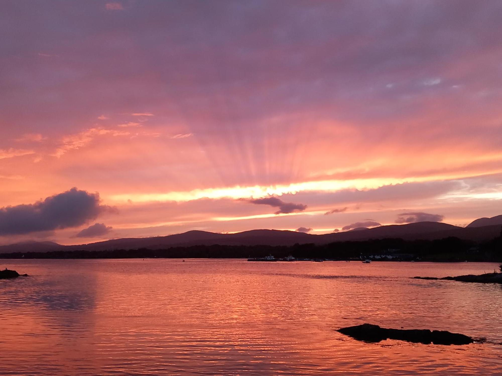 Watersedge Seaviews Hotel Kenmare Buitenkant foto