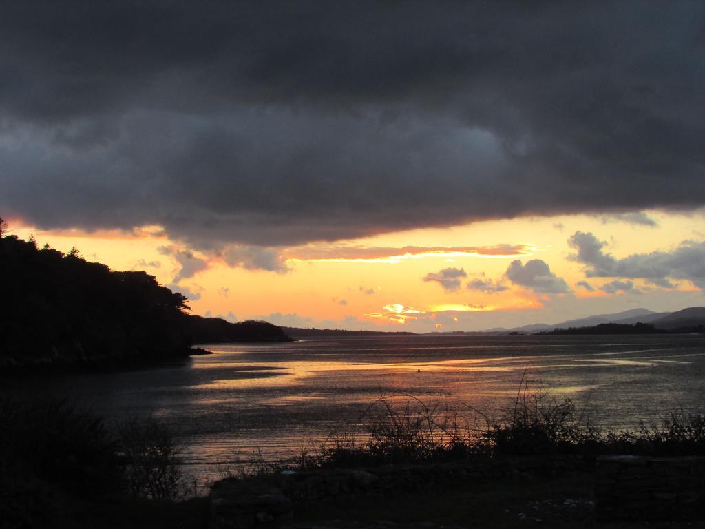 Watersedge Seaviews Hotel Kenmare Buitenkant foto