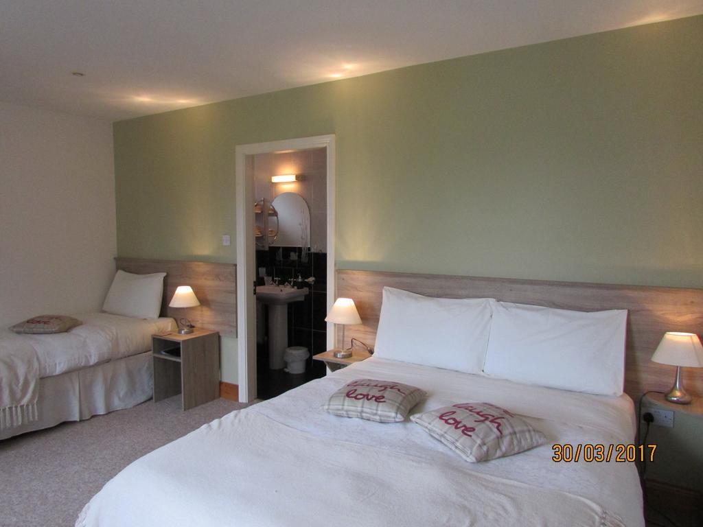 Watersedge Seaviews Hotel Kenmare Buitenkant foto